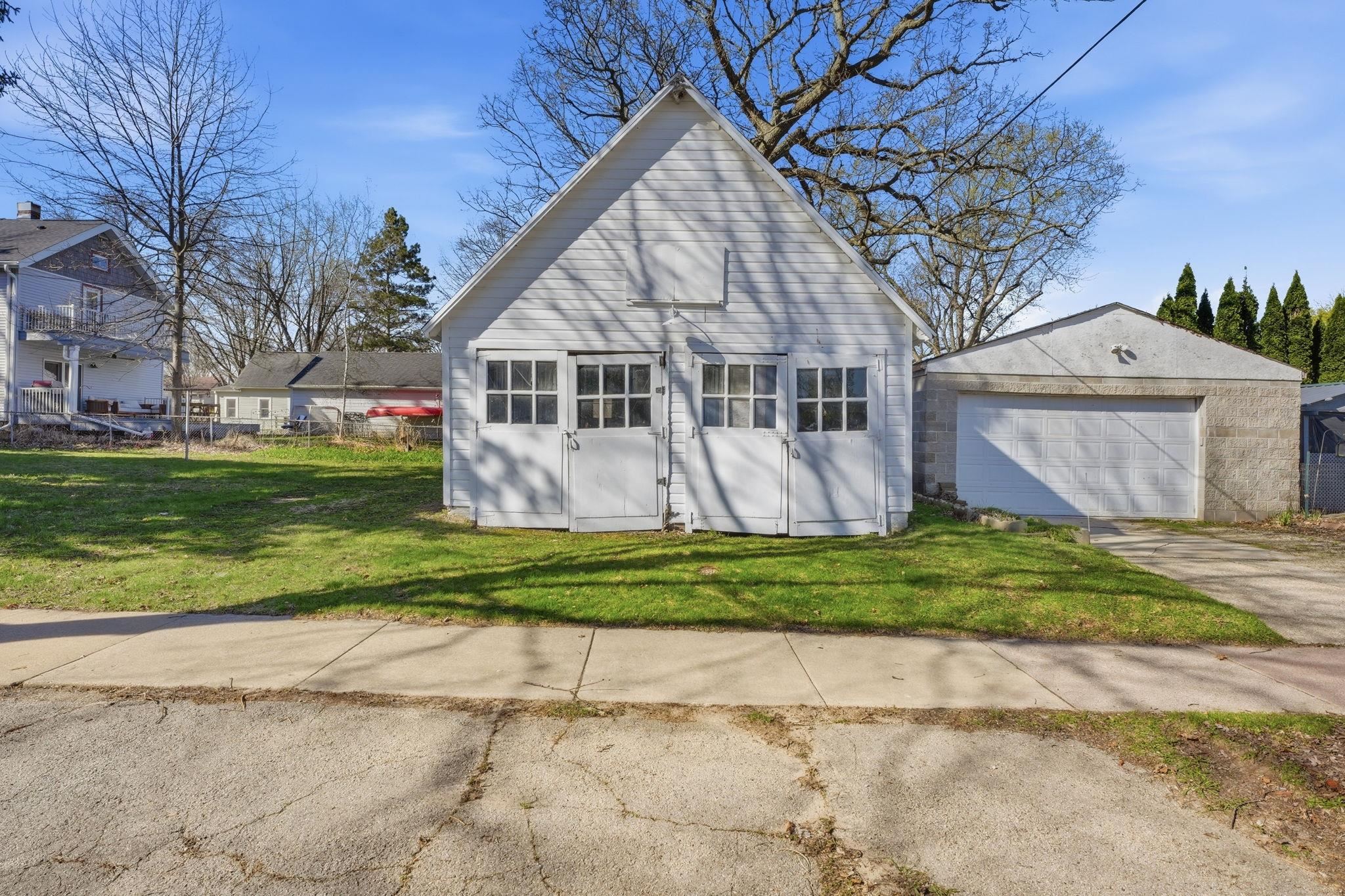 2342 Upham Street Madison, WI 53704 - Photo 41 of 44