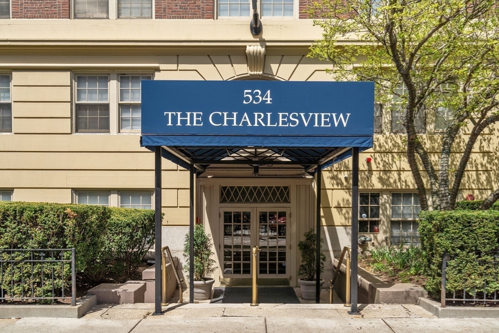 534 Beacon Street, Unit 707 Boston, MA 02215 - Photo 13 of 16 a view of a sign board
