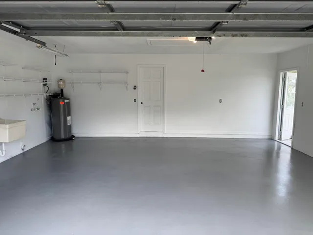 a view of yard with flower and trees