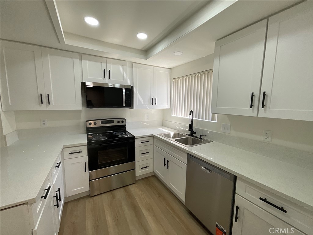 470 South Ranch View Circle, Unit 46 Anaheim Hills, CA 92807 - Photo 6 of 32
