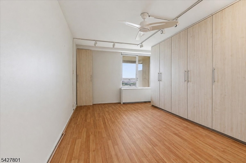 2 Horizon Road Fort Lee, NJ 07024 - Photo 13 of 30