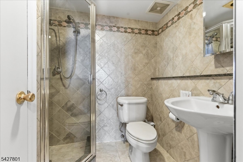 2 Horizon Road Fort Lee, NJ 07024 - Photo 15 of 30