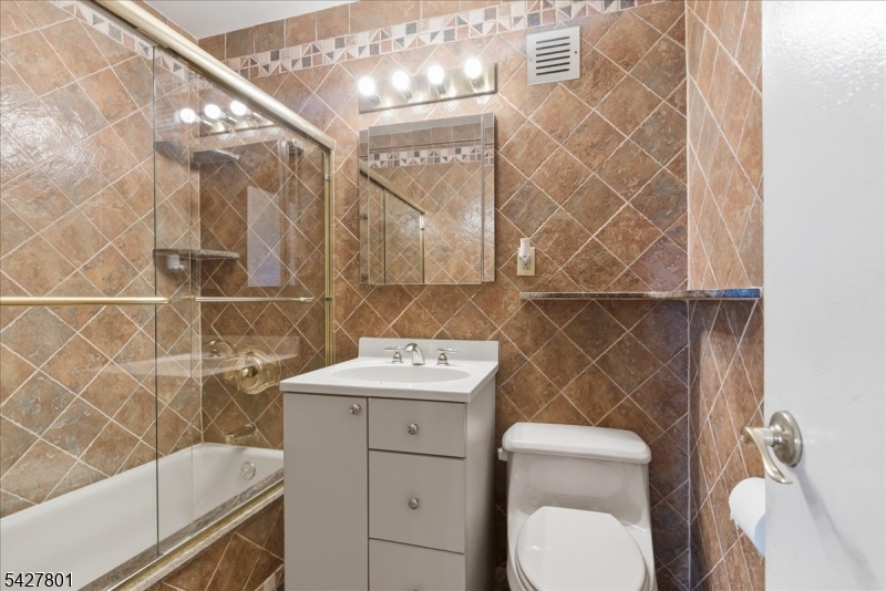 2 Horizon Road Fort Lee, NJ 07024 - Photo 17 of 30