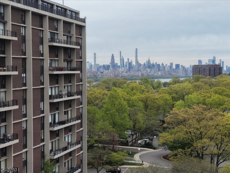 2 Horizon Road Fort Lee, NJ 07024 - Photo 24 of 30