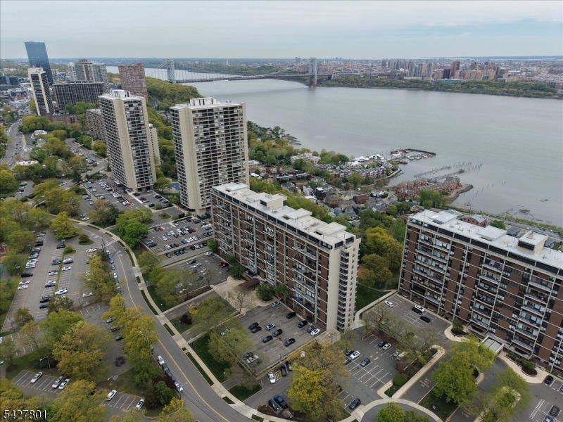 2 Horizon Road Fort Lee, NJ 07024 - Photo 28 of 30