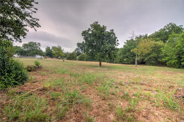 $1,350 | 202 South College Street, Unit 8, Georgetown, TX 78626