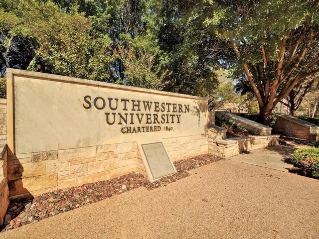 $1,375 | 202 South College Street, Unit 8, Georgetown, TX 78626