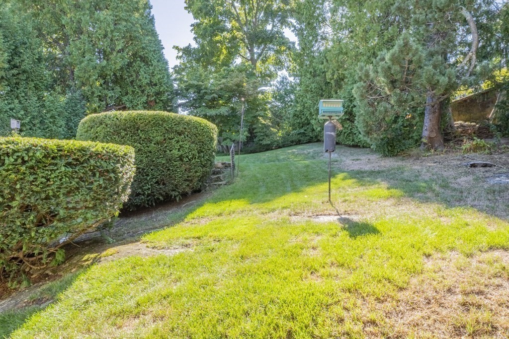 39 Pilgrim Road Marblehead, MA 01945 - Photo 34 of 41