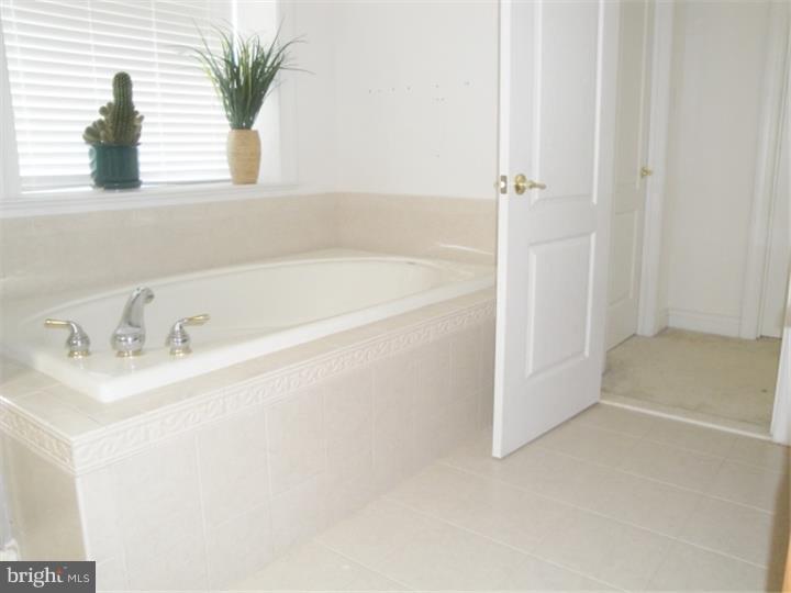 9 Farmview Road Bordentown, NJ 08505 - Photo 14 of 21 Master Bathroom