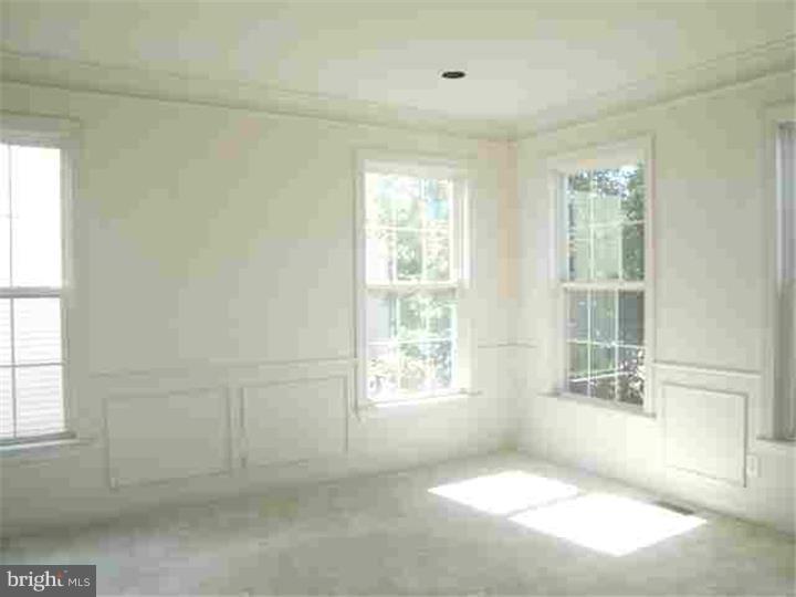 9 Farmview Road Bordentown, NJ 08505 - Photo 3 of 21 Living Room