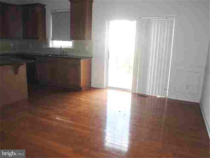 9 Farmview Road Bordentown, NJ 08505 - Photo 7 of 21 Breakfast Room
