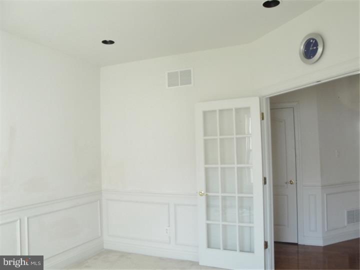 9 Farmview Road Bordentown, NJ 08505 - Photo 9 of 21 Office / Study
