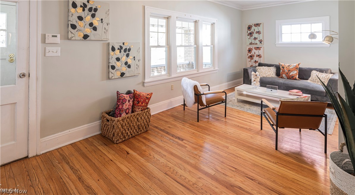 3264 Silsby Road Cleveland, OH 44118 - Photo 3 of 30 Gallery Image 3
