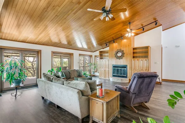 $1,249,000 | 1557 Latigo Hills Road, Bartonville, TX 75022