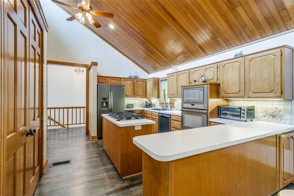 $1,249,000 | 1557 Latigo Hills Road, Bartonville, TX 75022