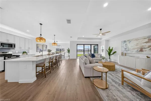 $639,900 | 21082 Verawood Loop, Estero, FL 33928