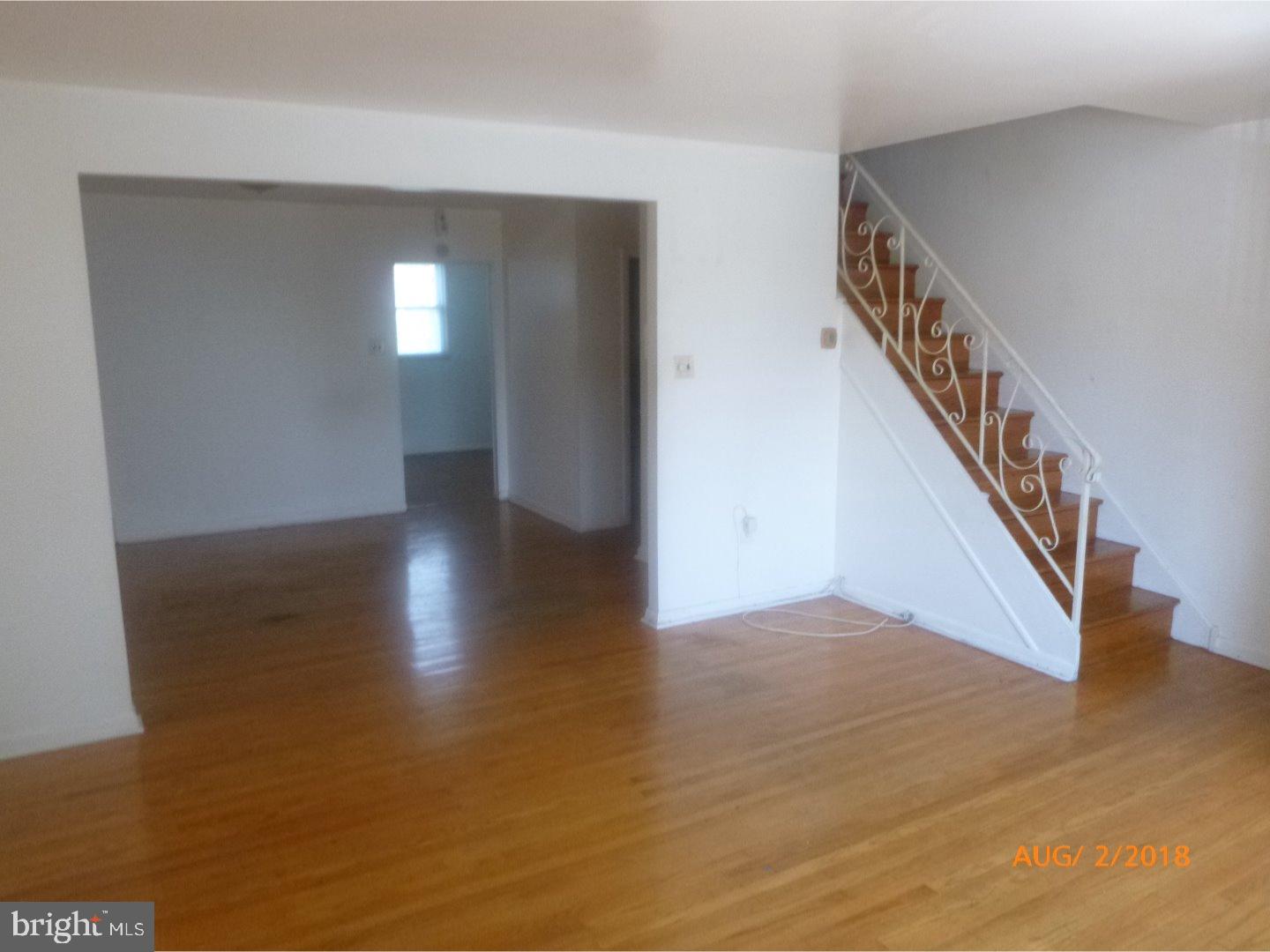 11875 Colman Road Philadelphia, PA 19154 - Photo 8 of 19 Living Room