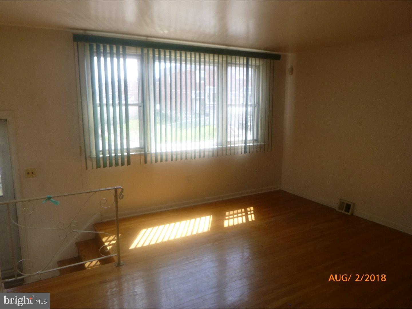 11875 Colman Road Philadelphia, PA 19154 - Photo 9 of 19 Living Room