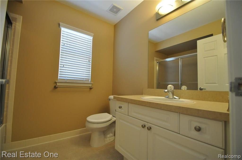 3395 Tremonte Circle, Unit 203 Rochester, MI 48306 - Photo 14 of 25