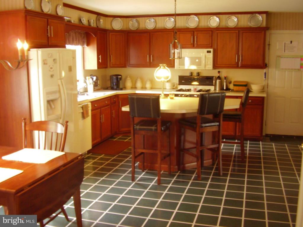 933 Nissley Road Lancaster, PA 17601 - Photo 2 of 44 Gallery Image 2
