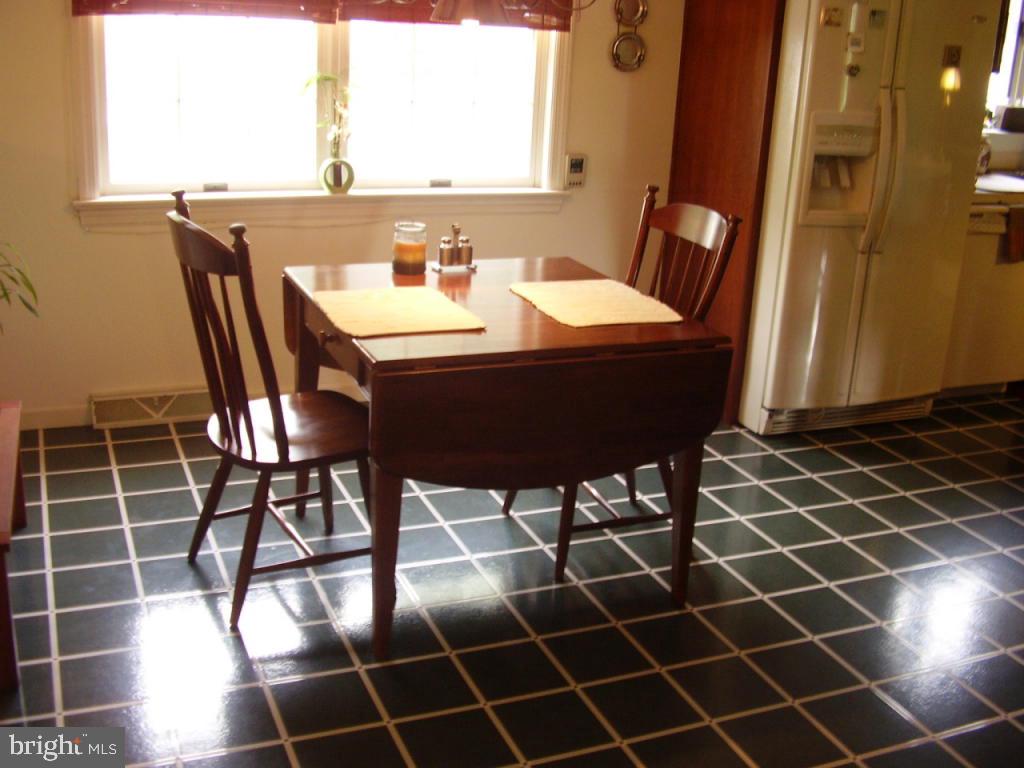 933 Nissley Road Lancaster, PA 17601 - Photo 4 of 44 Gallery Image 4