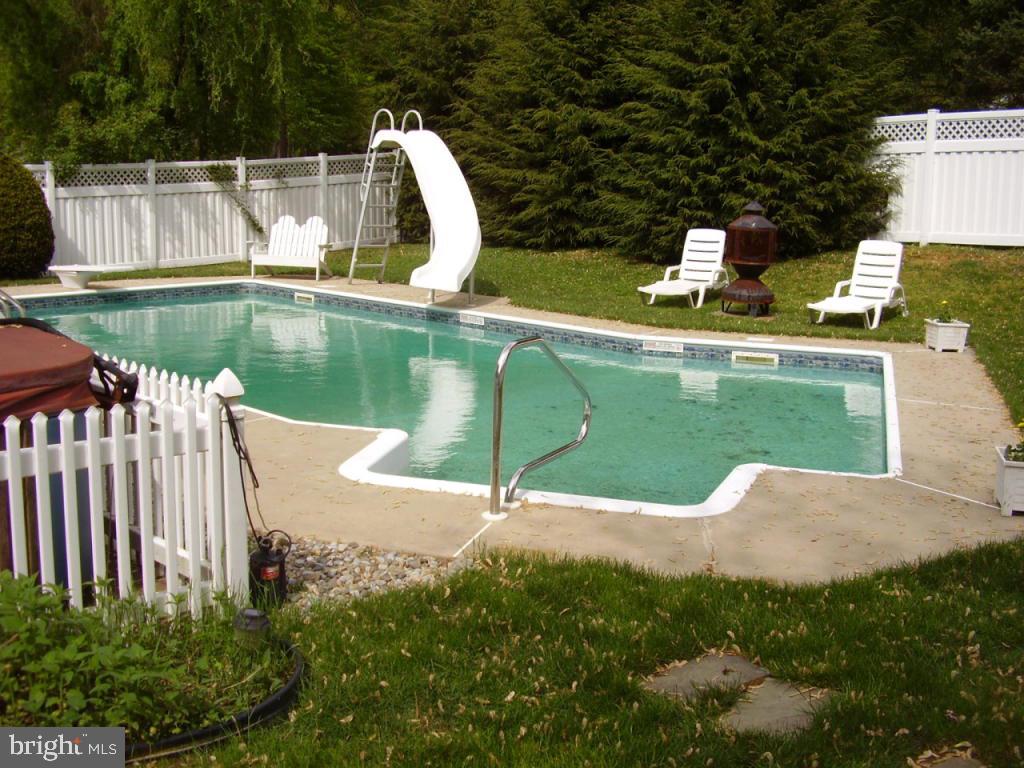 933 Nissley Road Lancaster, PA 17601 - Photo 33 of 44 Gallery Image 33