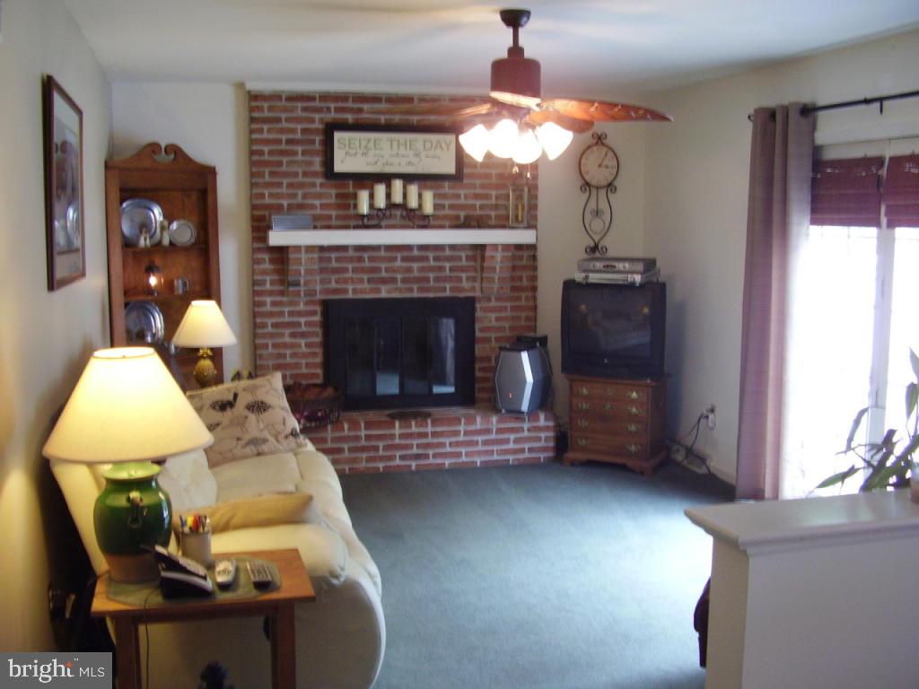 933 Nissley Road Lancaster, PA 17601 - Photo 6 of 44 Gallery Image 6