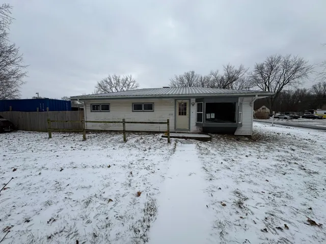 $98,100 | 2102 French Street, Rock Falls, IL 61071