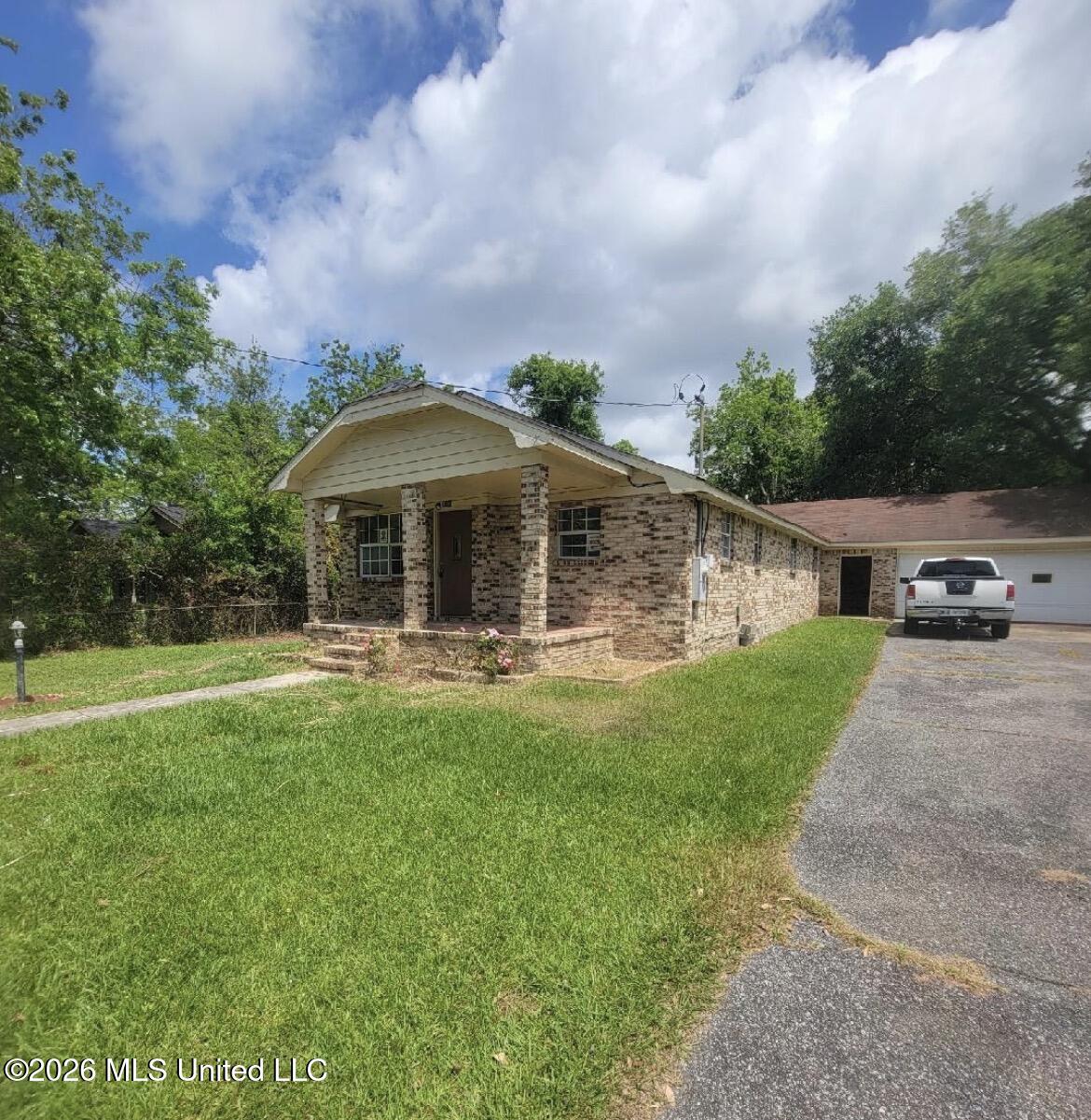 4005 West Pine Street Moss Point, MS 39563 - Photo 2 of 16 IMG_7099