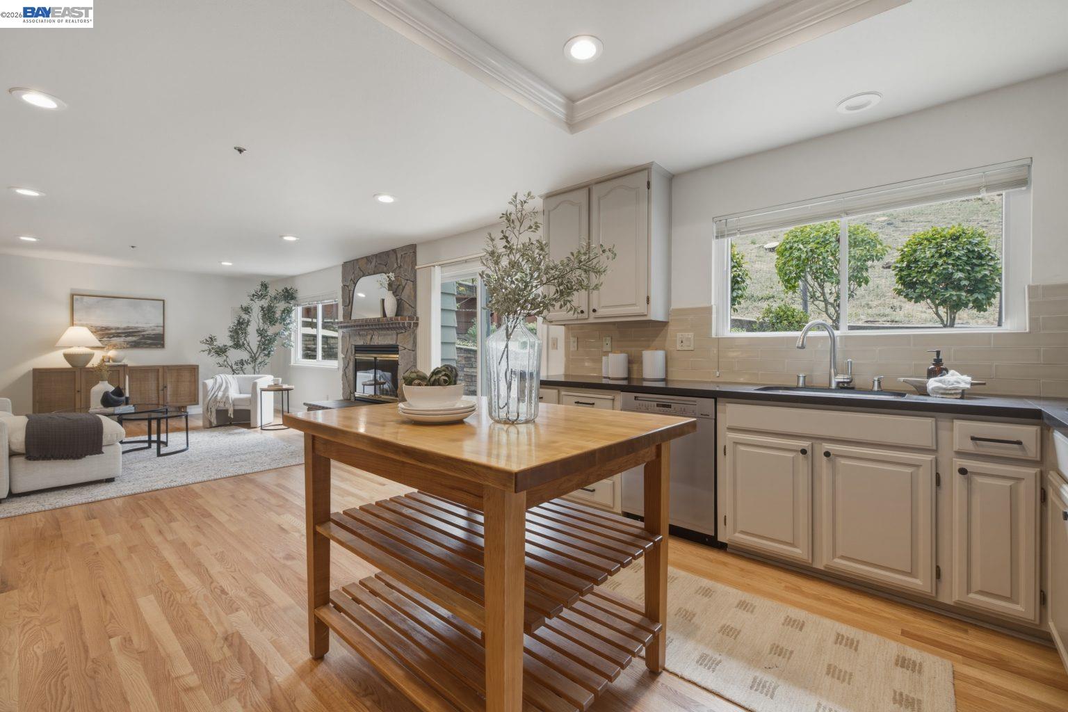 26 Oak Road Orinda, CA 94563 - Photo 11 of 46 Gallery Image 11
