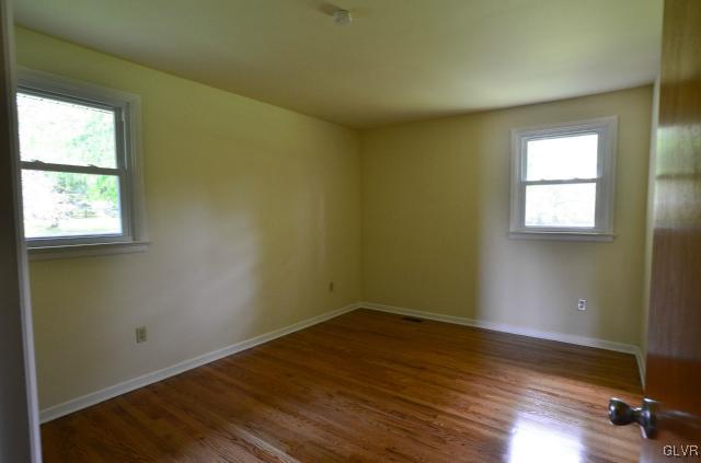 4217 Hecktown Road Bethlehem, PA 18020 - Photo 8 of 11 Gallery Image 8