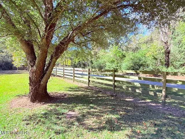 $299,950 | 516 Airline Highway, Tylertown, MS 39667