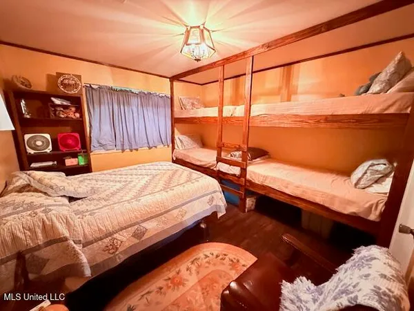 $299,950 | 516 Airline Highway, Tylertown, MS 39667