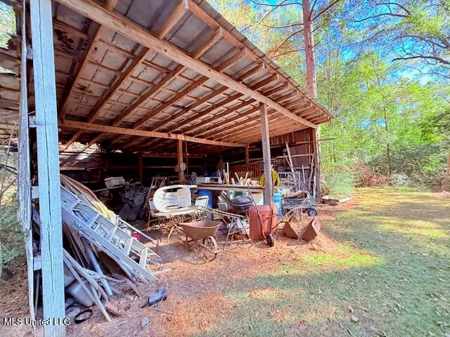 $299,950 | 516 Airline Highway, Tylertown, MS 39667