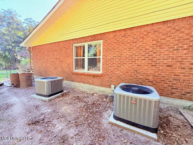 $299,950 | 516 Airline Highway, Tylertown, MS 39667