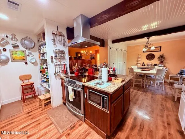 $299,950 | 516 Airline Highway, Tylertown, MS 39667