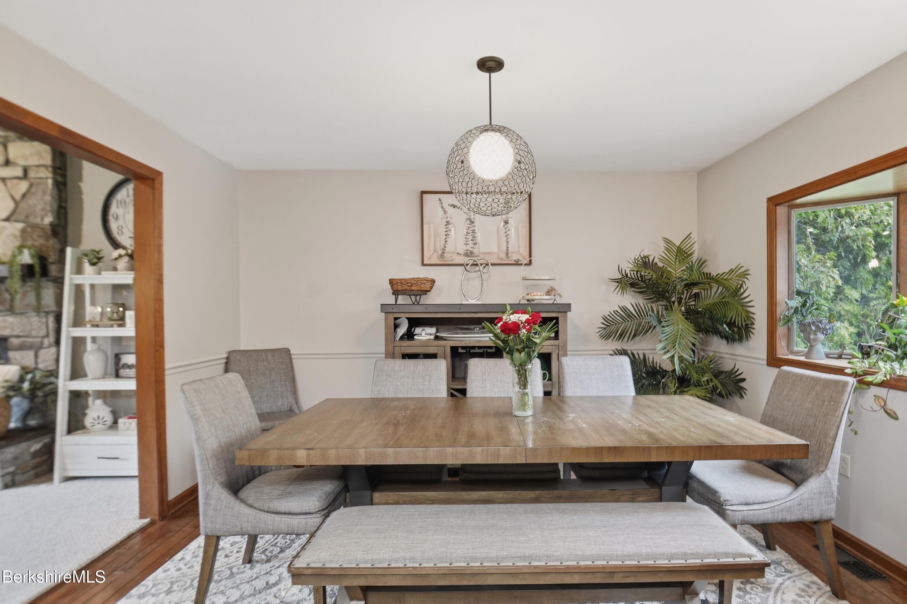 134 Oak Hill Road Pittsfield, MA 01201 - Photo 28 of 66 Dining Room
