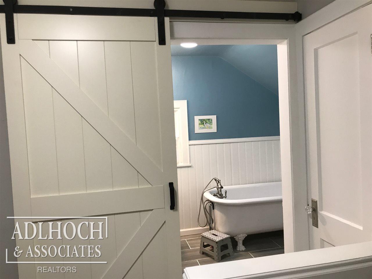 112 Muir Road Grosse Pointe, MI 48236 - Photo 18 of 30 31368155-17.JPG