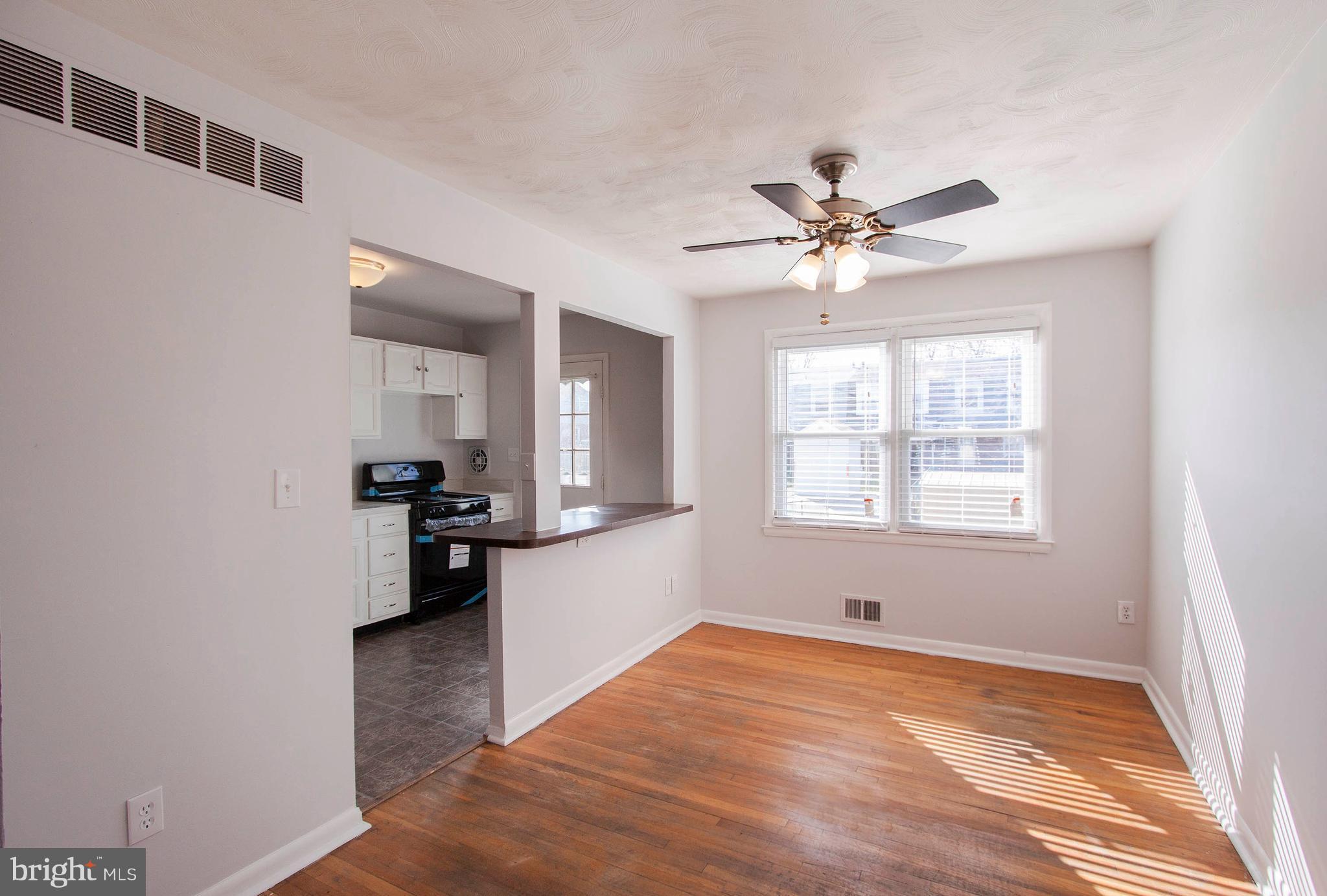 2118 Sunnythorn Road Baltimore, MD 21220 - Photo 5 of 30 Dining Room