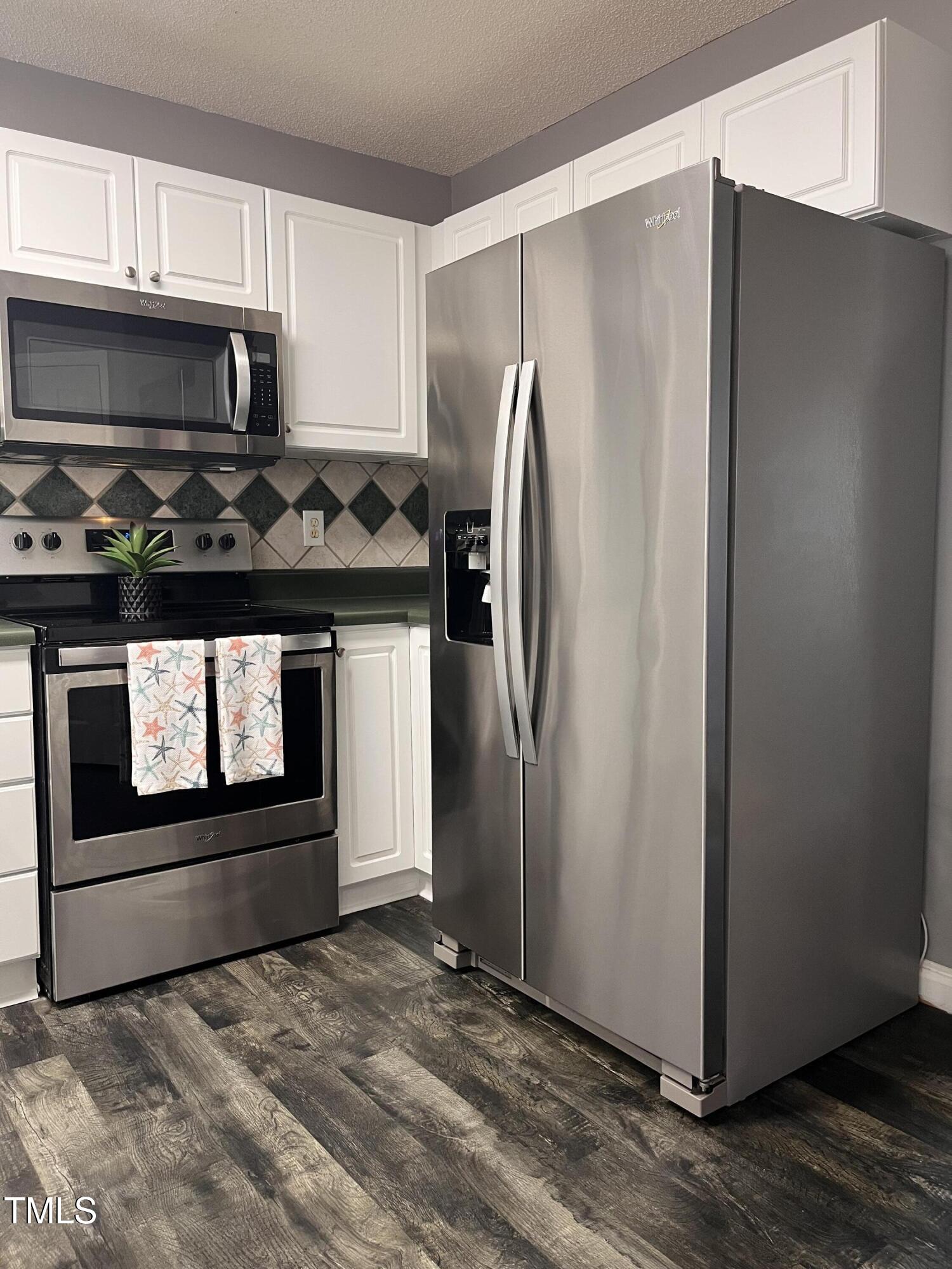 3609 Cold Harbour Drive Raleigh, NC 27610 - Photo 6 of 28 IMG_8741