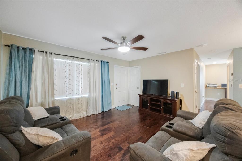 3336 20th Avenue Southwest Largo, FL 33774 - Photo 3 of 37