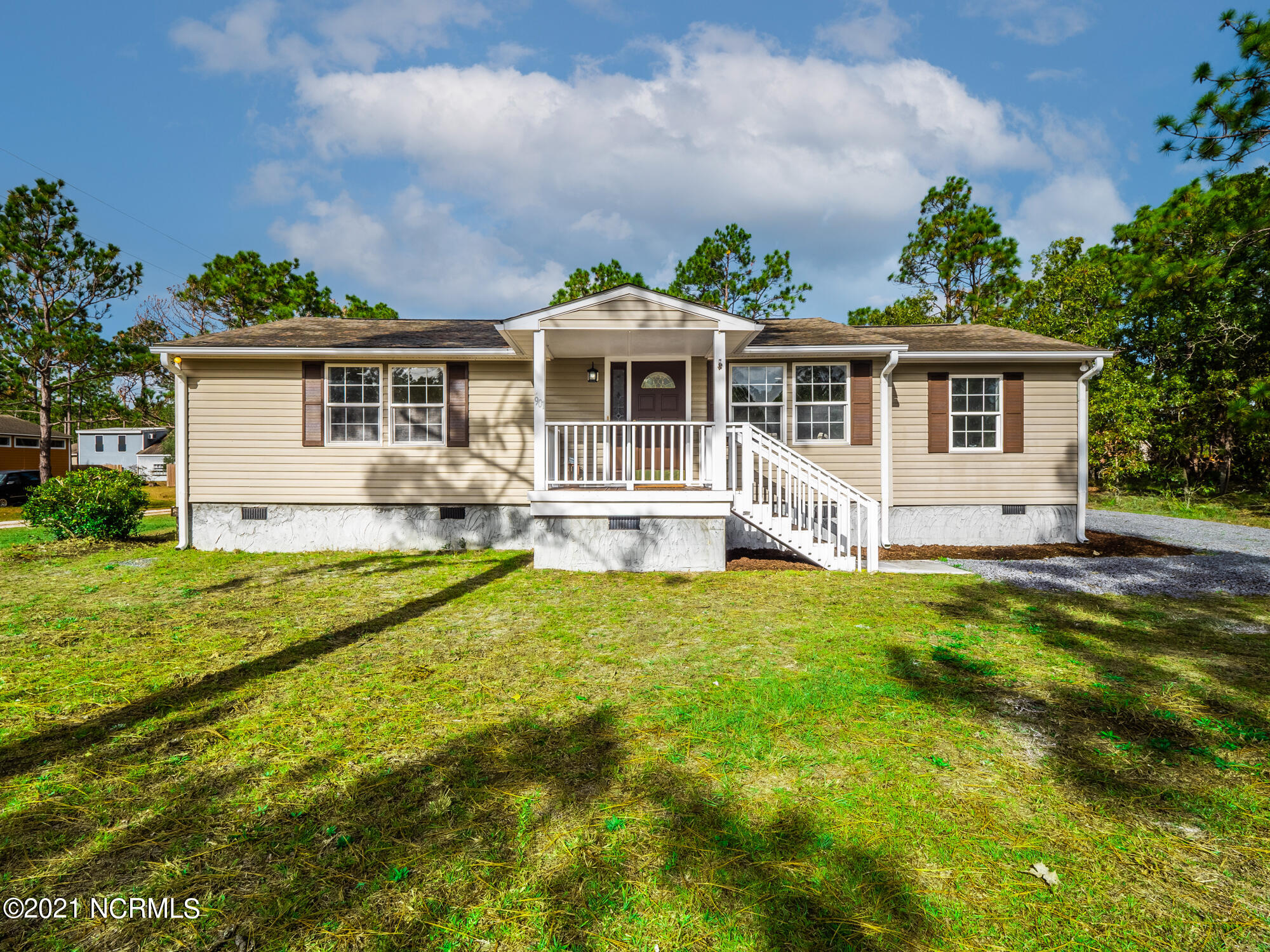 901 Cardinal Road Southport, NC 28461 - Photo 2 of 27 large-2000px-29