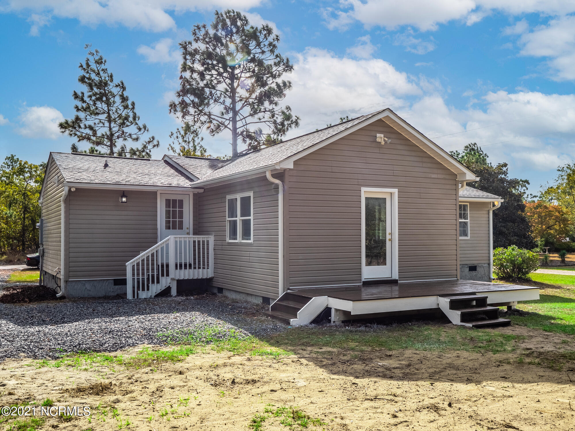 901 Cardinal Road Southport, NC 28461 - Photo 27 of 27 large-2000px-28