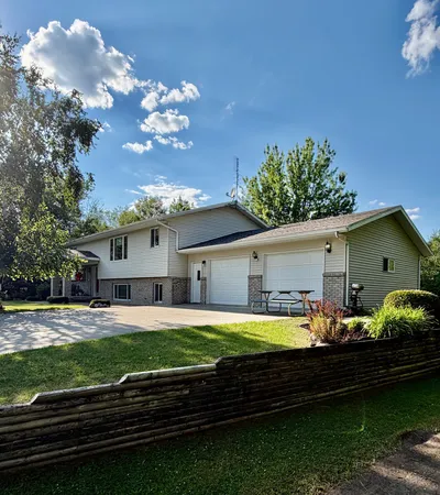 $299,000 | 34063 310th Street, Roseau, MN 56751
