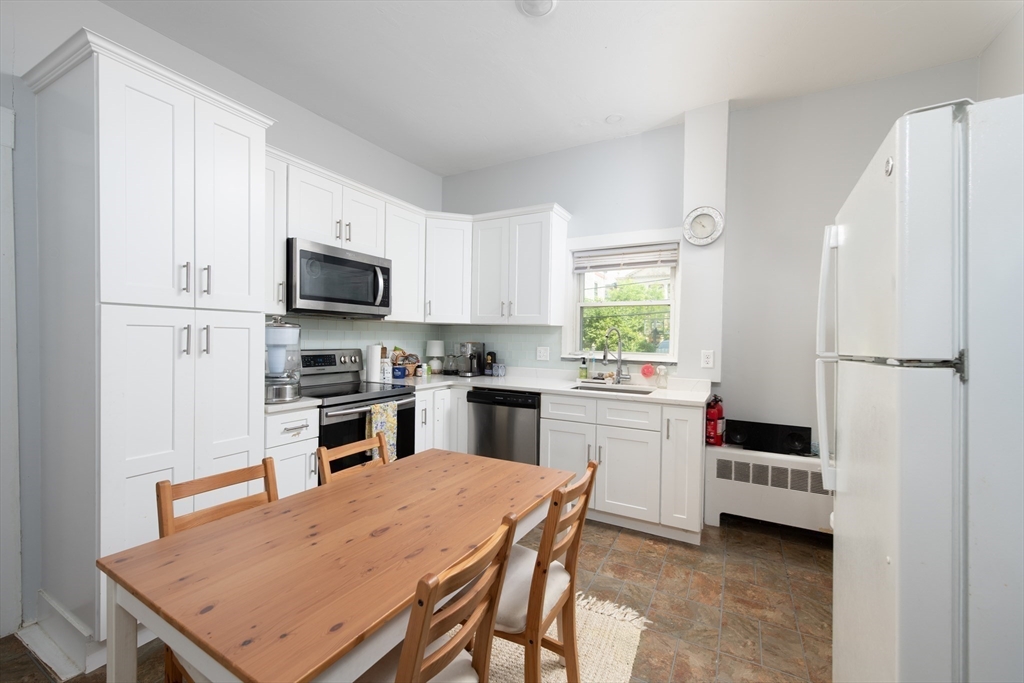31 Kent Square, Unit 1 Brookline, MA 02446 - Photo 6 of 19