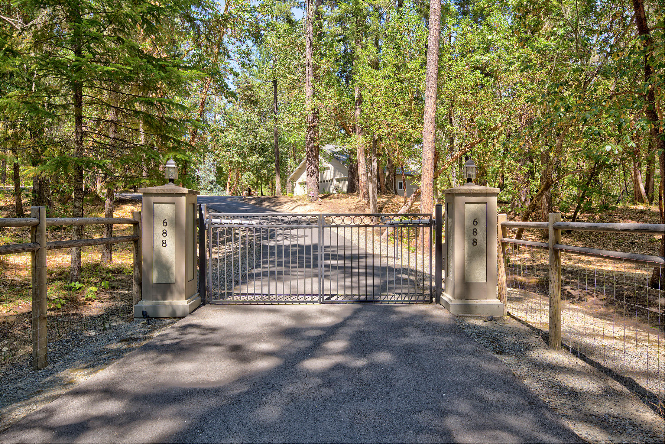 688 Stringer Gap Road Grants Pass, OR 97527 - Photo 56 of 56 125A6670_1_2_3_4