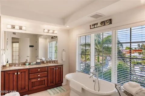 $2,600,000 | 304 Calle Miramar, Unit S2, Sarasota, FL 34242