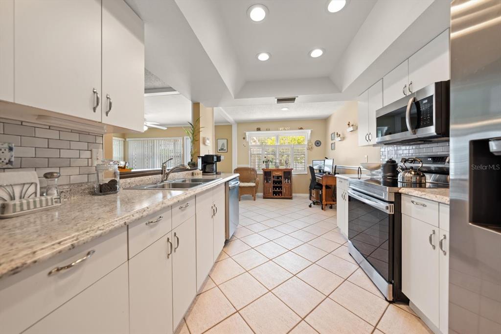 2211 Portside Passage Palm Harbor, FL 34685 - Photo 16 of 55