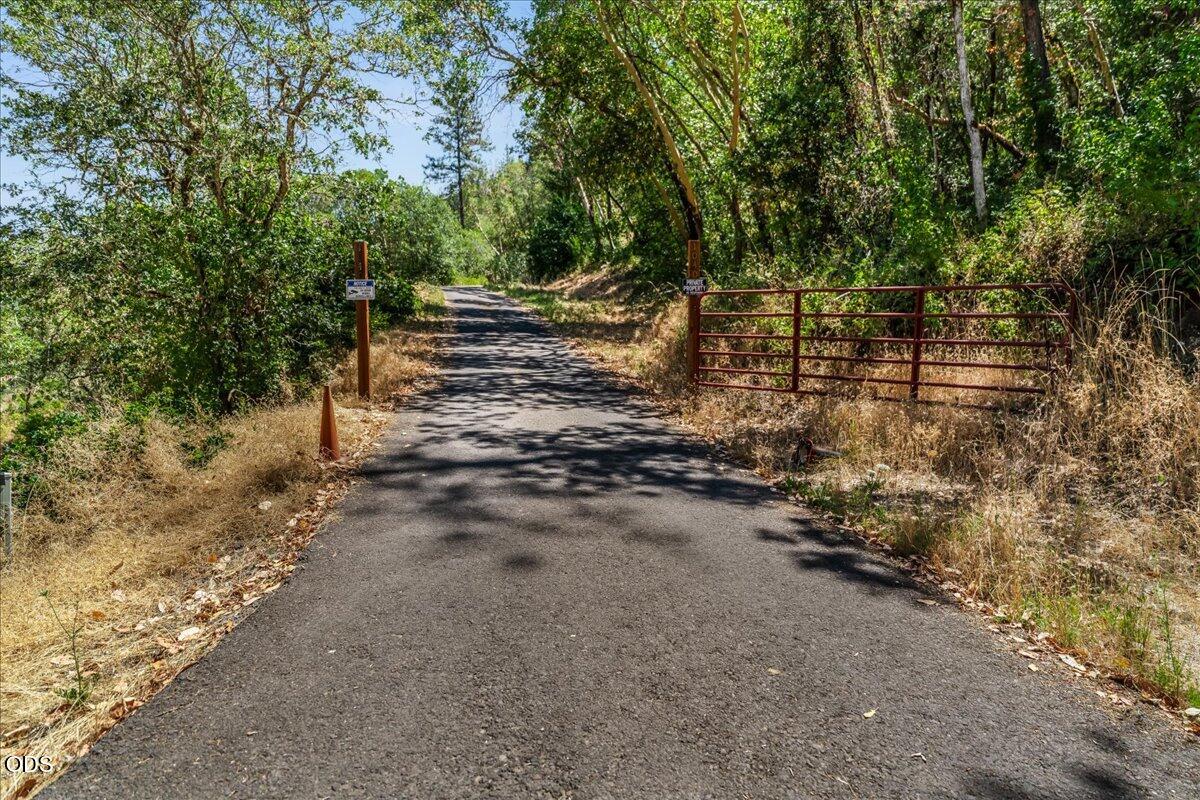 1040 Wards Creek Road Rogue River, OR 97537 - Photo 41 of 44