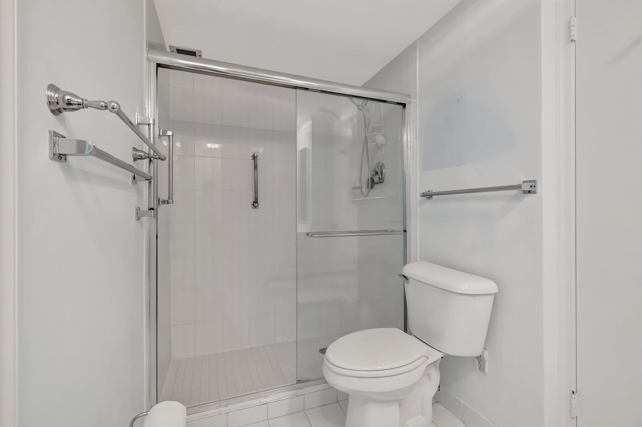 220 Mac Farlane Drive, Unit S203 Delray Beach, FL 33483 - Photo 20 of 56 Guest Bathroom